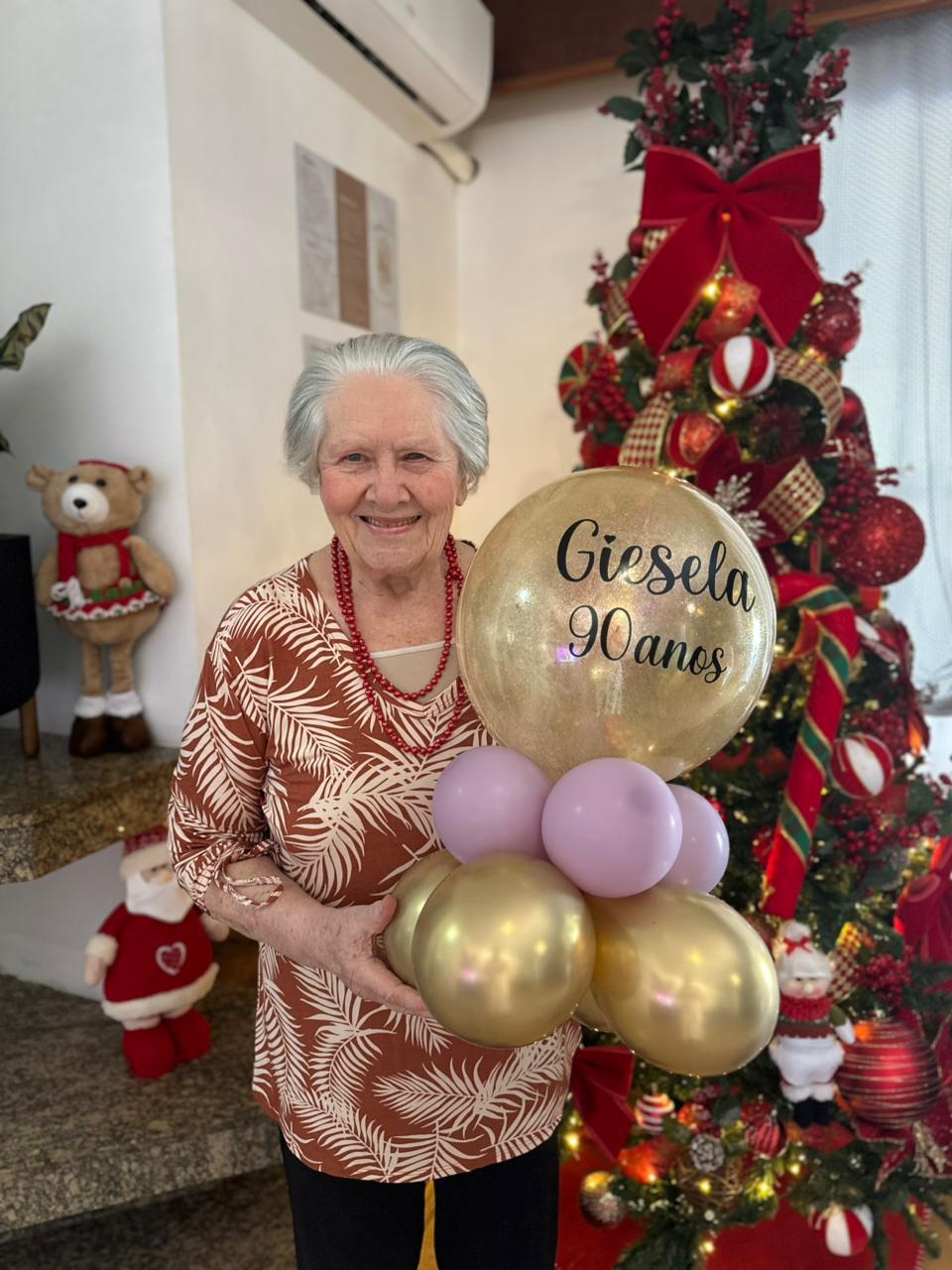 Comemoração de aniversário de 90 anos